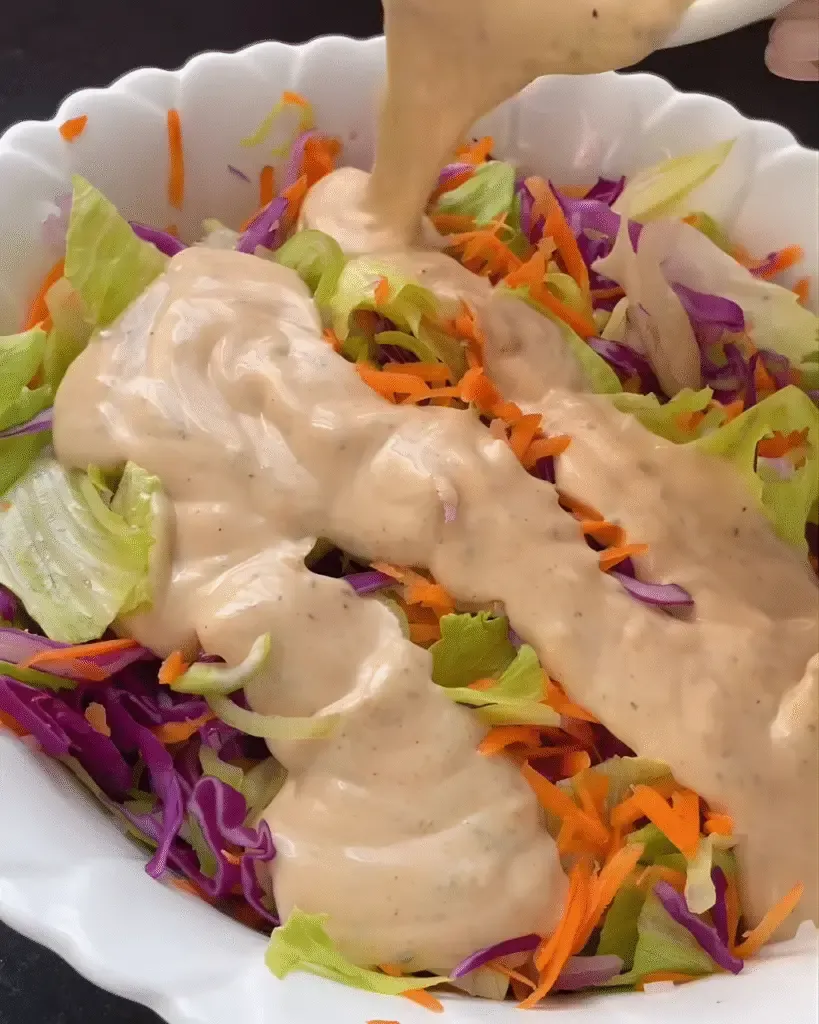 Salada com molho especial